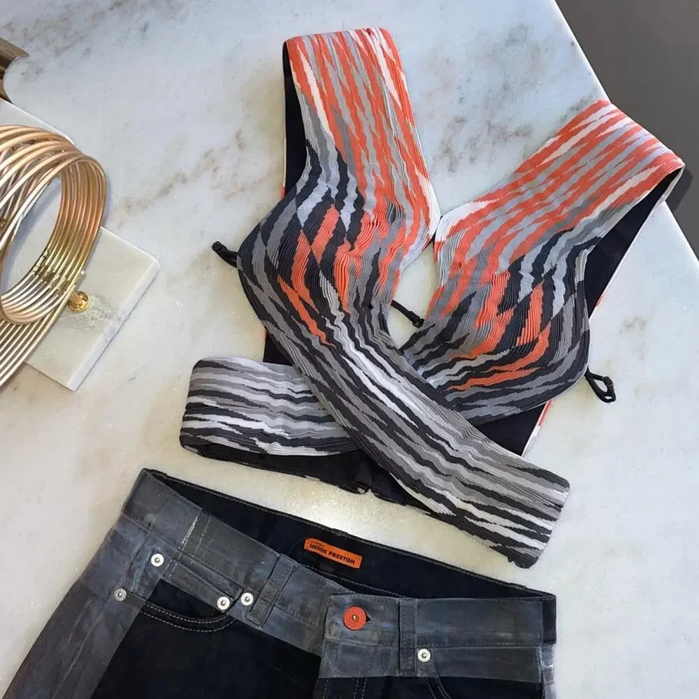 Alexander Wang Accordion Pleated Criss Cross Top in Pavement Woven - Picture 3 of 16